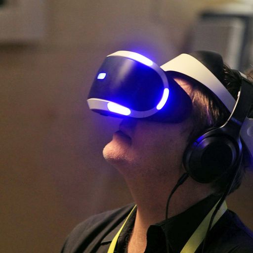 VR