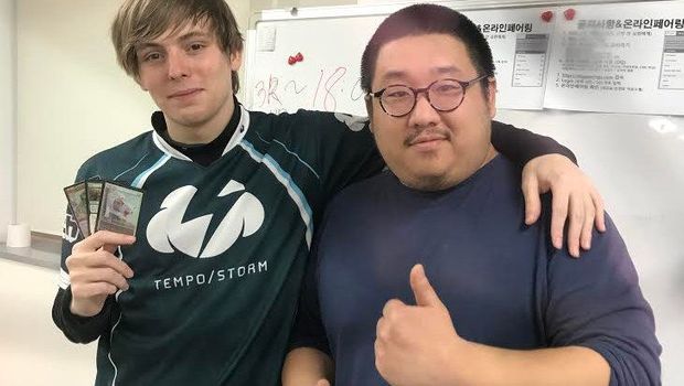 Twitch bans LoL streamer due to pronouns