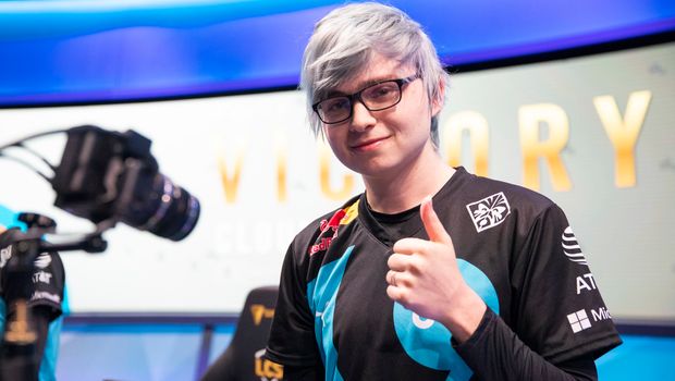 Sneaky leaves Cloud 9, replaced by Zven