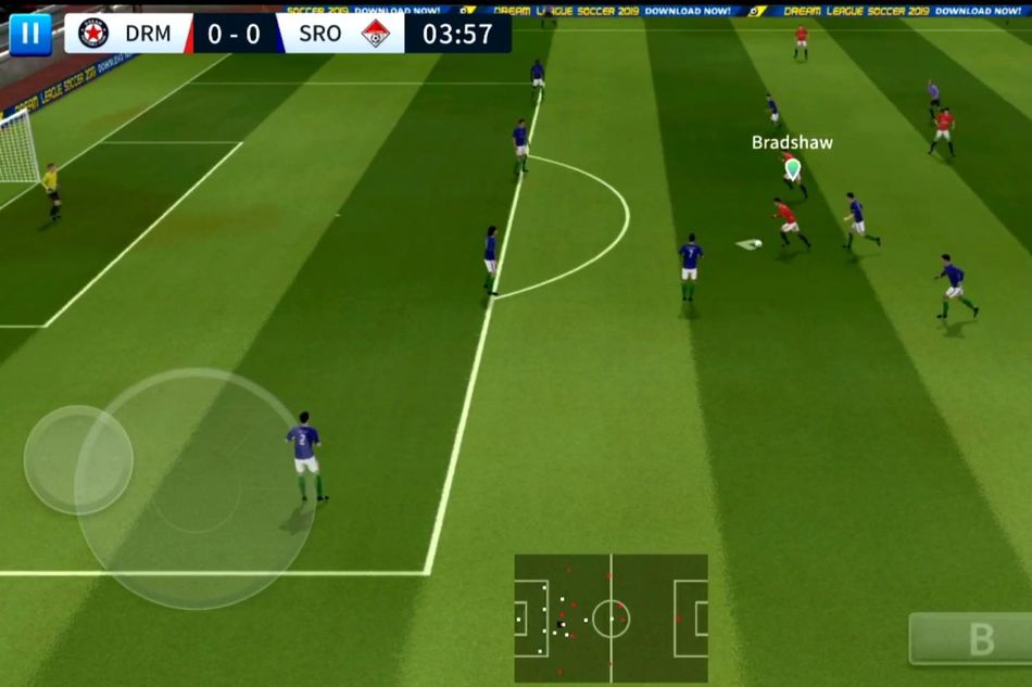 Bradshaw about to shoot the ball in Dream League Soccer 2019.
