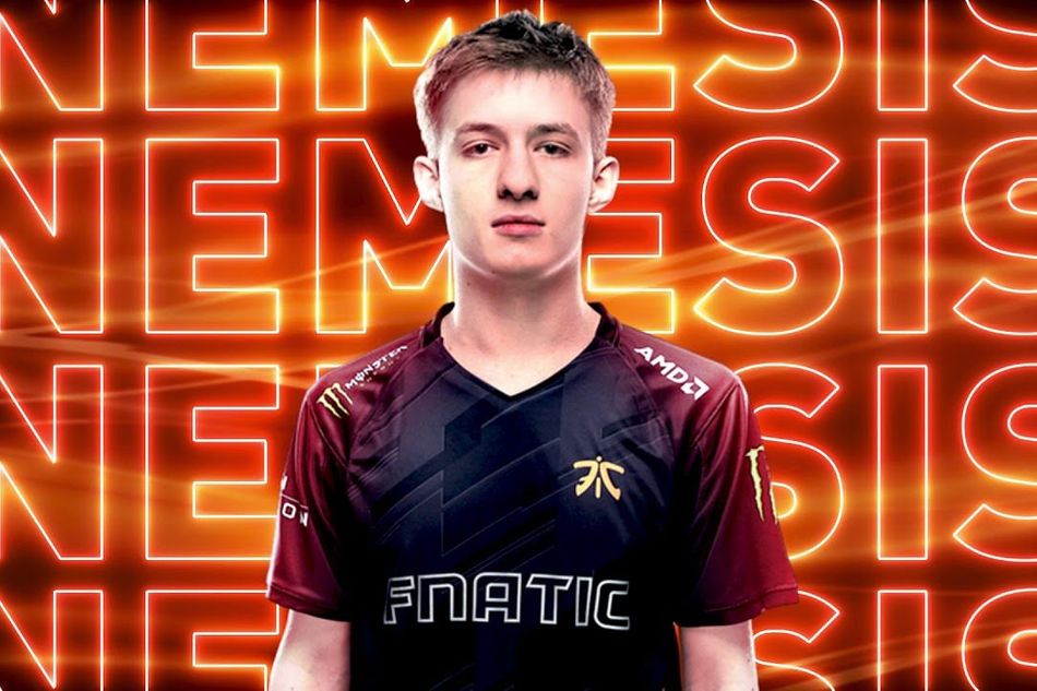 Picture of Fnatic's new mid laner, Nemesis