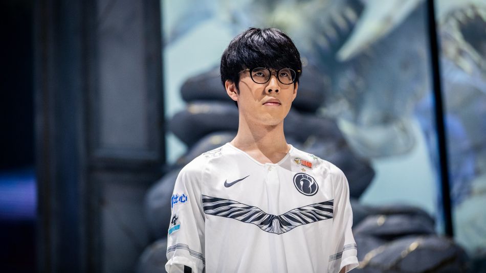 League of Legends pro player TheShy
