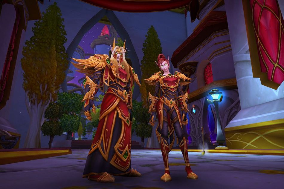 Picture of two Blood Elves in their Heritage armour in World of Warcraft