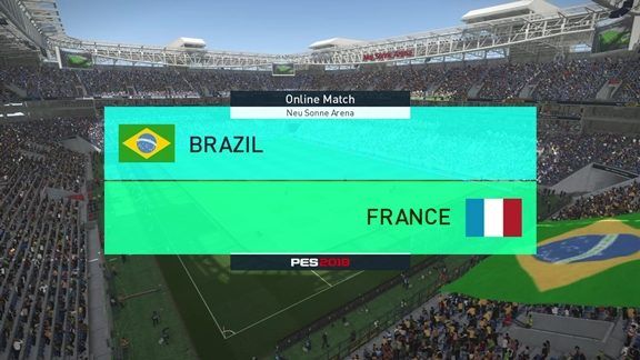 You can only choose between two teams in PES 2018 Online Beta.