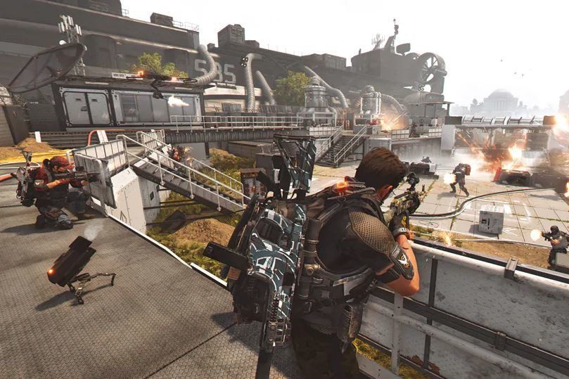 Picture of some agents shooting up Tidal Basin