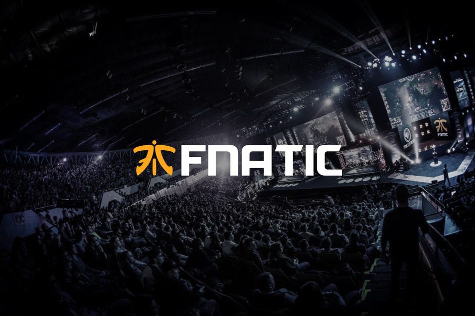 Picture of Fnatic logo with a venue in the background
