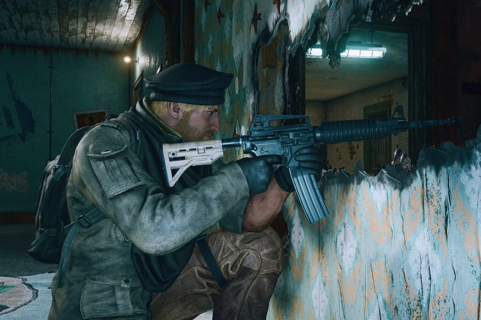 Picture of Maverick in Rainbow Six Siege aiming his weapon
