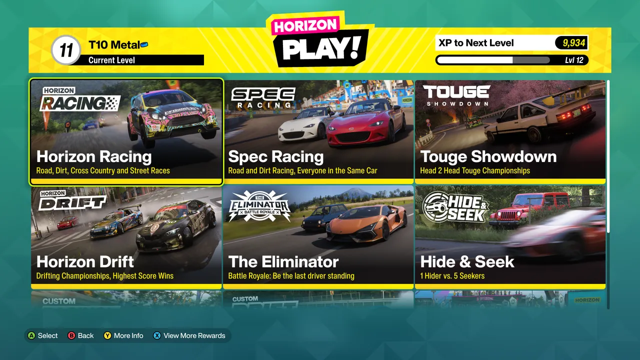 Horizon Play offers multiplayer progression through modes like Eliminator, Hide & Seek, Touge Showdown, and racing/drifting playlists with 100 levels and crossover rewards for Wristband progression