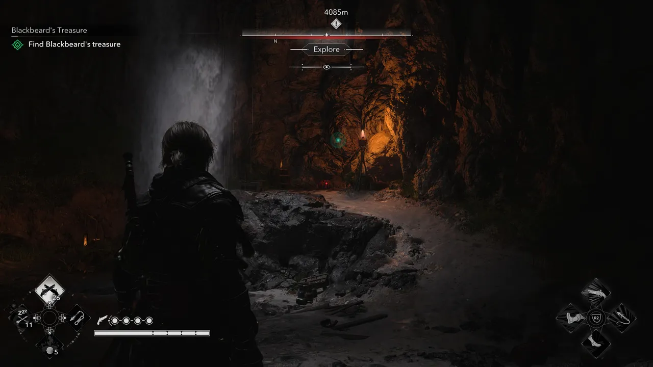 The green dot marks the place where the breakable wall is. Put the explosive keg near it and blow it up.
