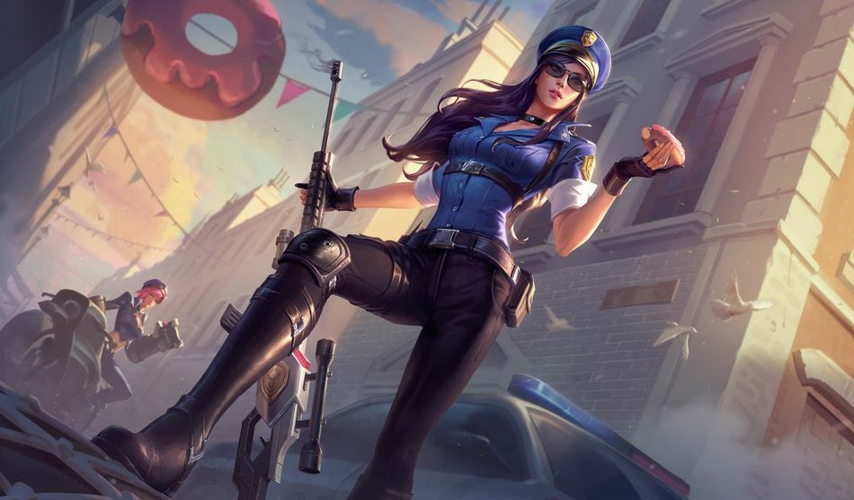 Officer Caitlyn splash art