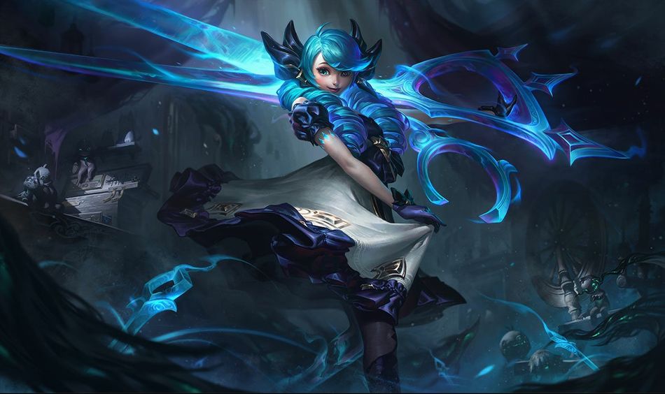 Gwen's base splash art